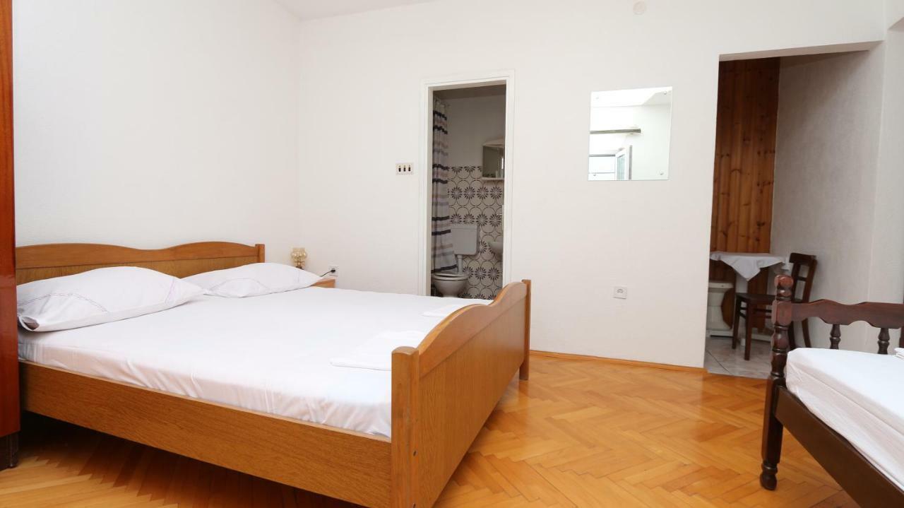 Dinka Guesthouse Makarska Exterior photo